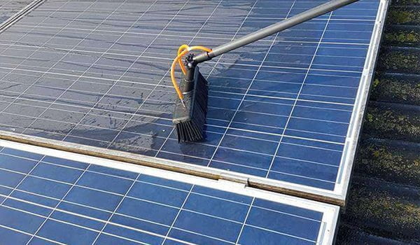 Nettoyage de panneaux solaires par Brille-O-Max à Québec